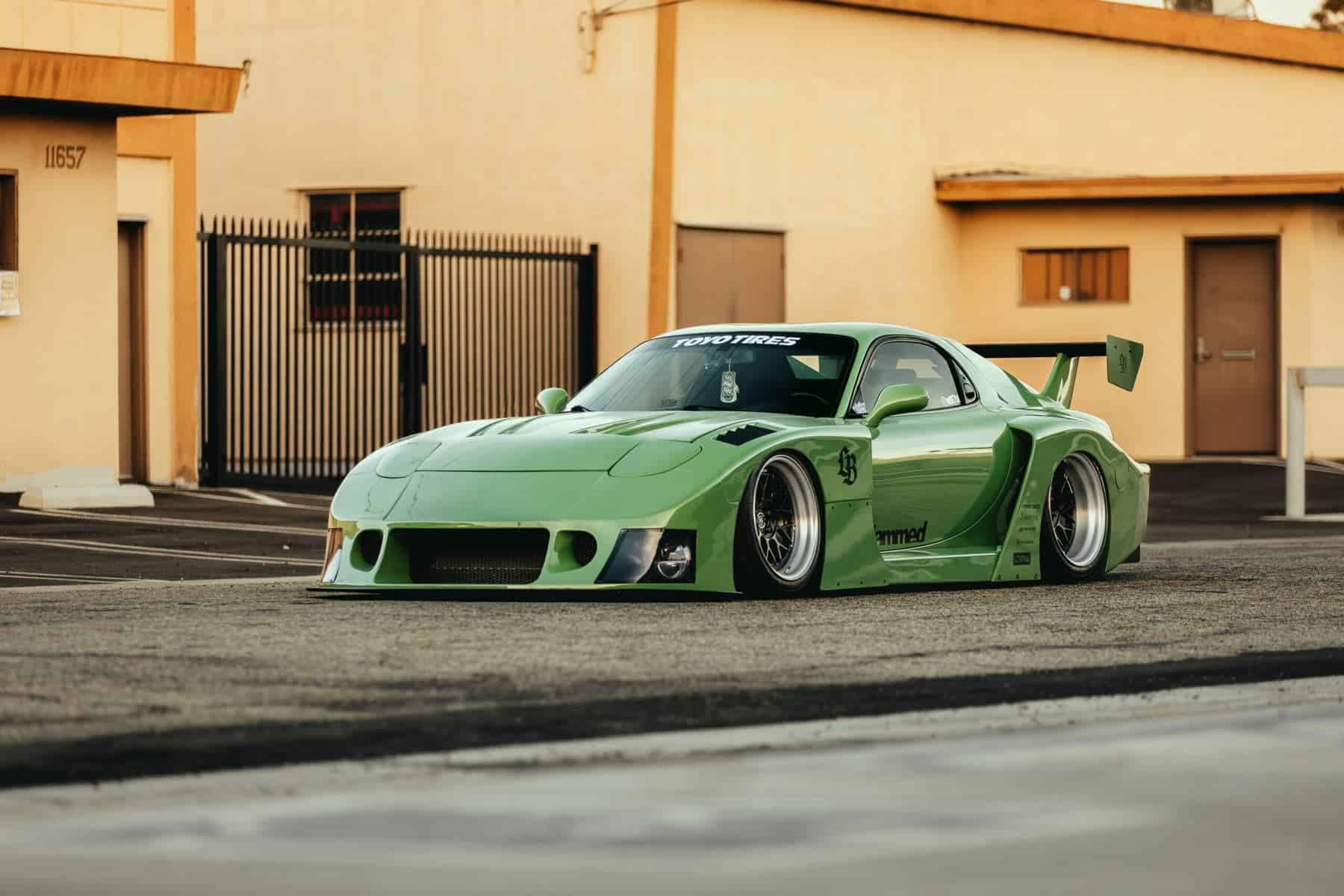 【あす楽対応】 Liberty Walk FD RX7 | RLB-1 – Rohana Wheels 
